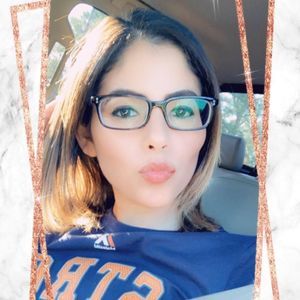 Meet your Posher, Juana ro